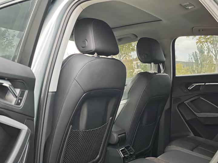 Фото 9 - Audi Q3 Sportback