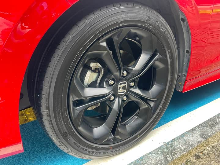 Фото 11 - Honda Civic