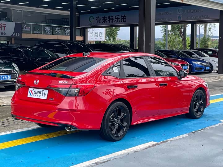 Фото 4 - Honda Civic