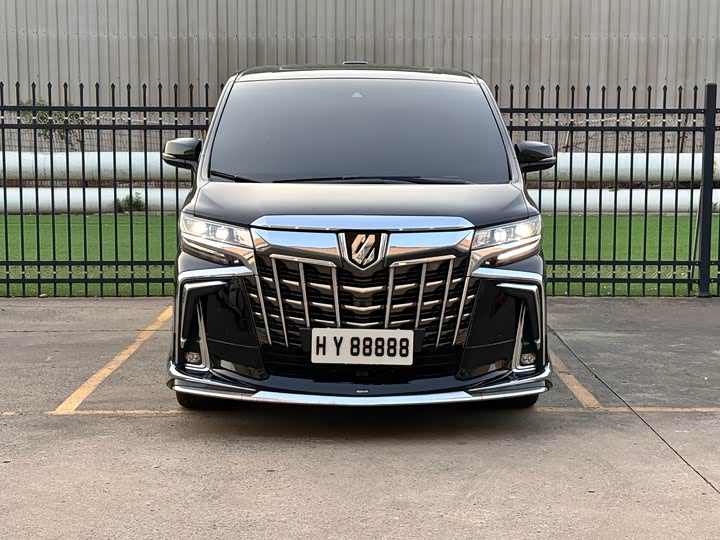 Фото 2 - Toyota Vellfire