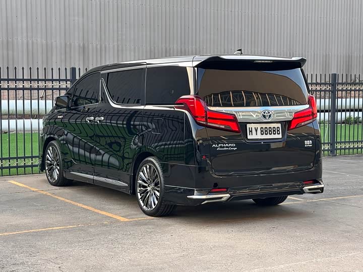 Фото 5 - Toyota Vellfire