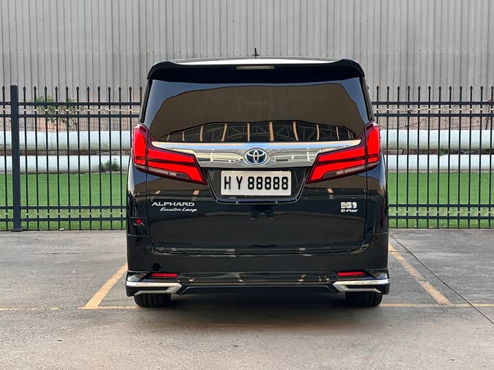 Фото 6 - Toyota Vellfire
