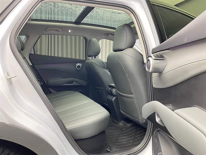 Фото 16 - BYD Yuan Plus