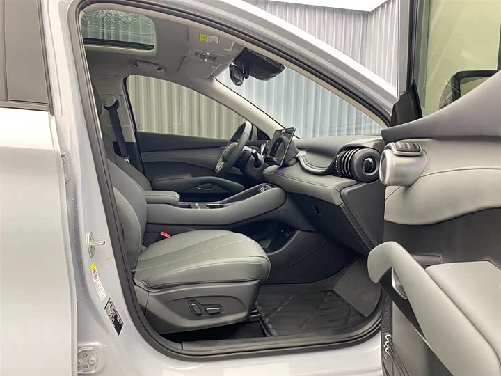 Фото 17 - BYD Yuan Plus