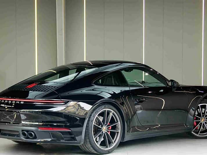 Фото 8 - Porsche 911