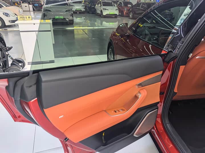 Фото 10 - Nio Onvo L60