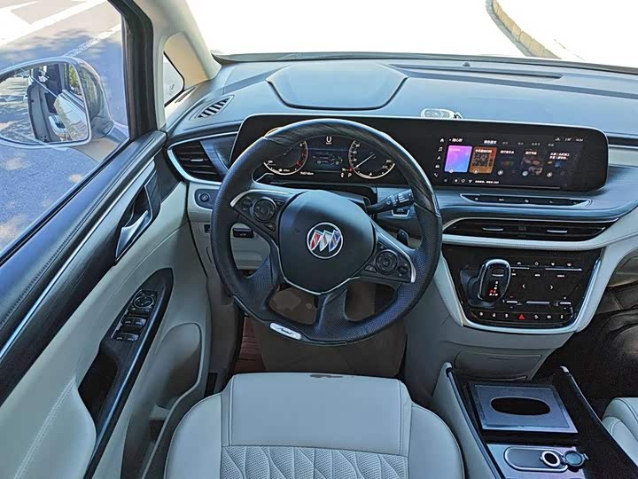 Фото 11 - Buick GL8 ES