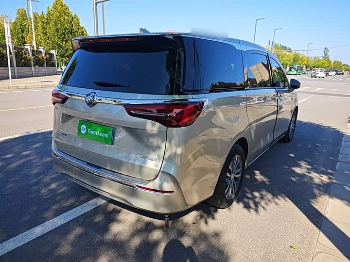 Фото 7 - Buick GL8 ES