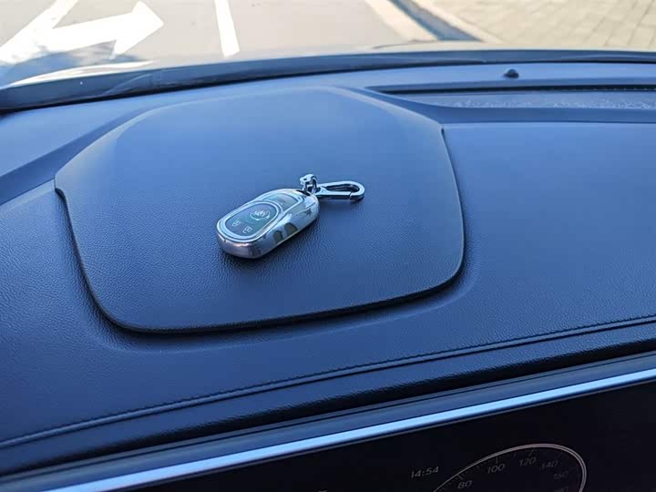 Фото 9 - Buick GL8 ES