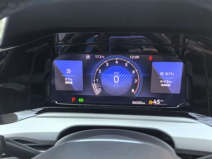 Фото 13 - Volkswagen Golf