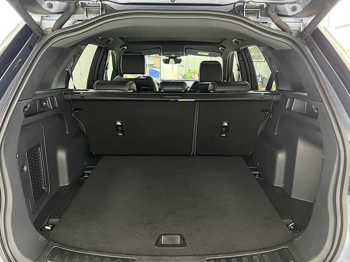 Фото 10 - Land Rover Discovery Sport