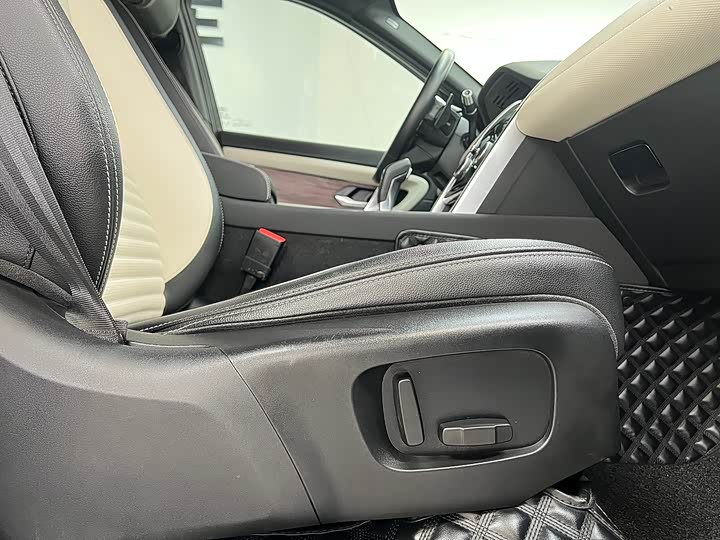 Фото 8 - Land Rover Discovery Sport