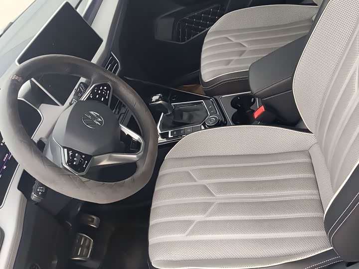 Фото 8 - Volkswagen Tayron