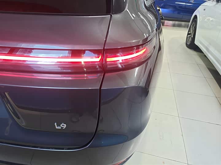 Фото 8 - LiXiang L9