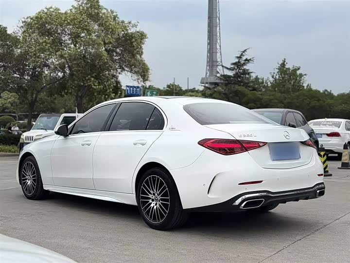 Фото 11 - Mercedes-Benz C-Class