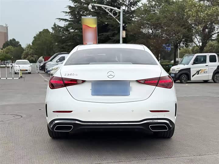 Фото 13 - Mercedes-Benz C-Class