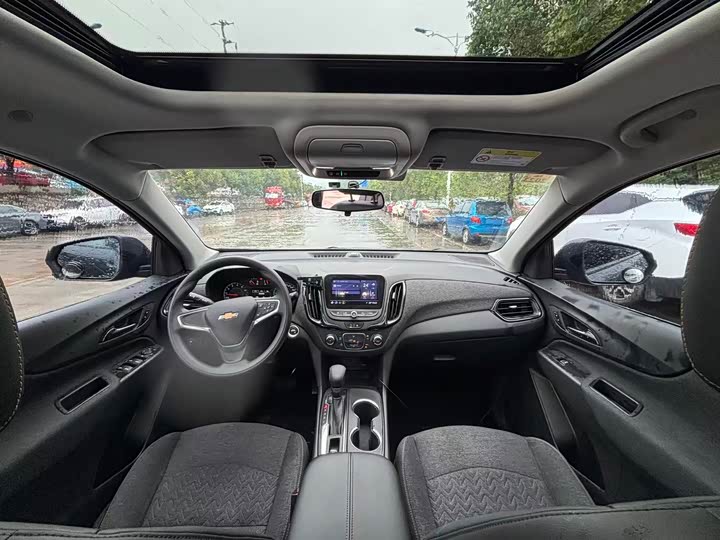 Фото 5 - Chevrolet Equinox