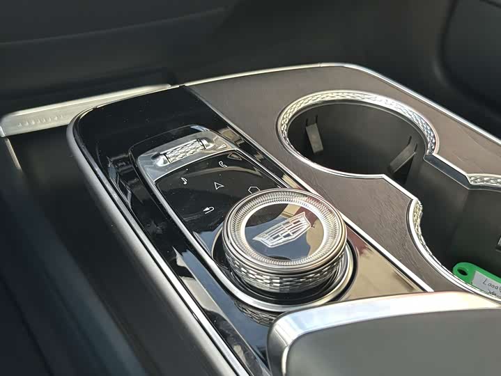 Фото 18 - Cadillac Lyriq