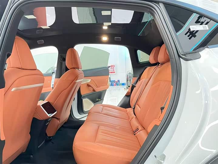 Фото 8 - Nio Onvo L60