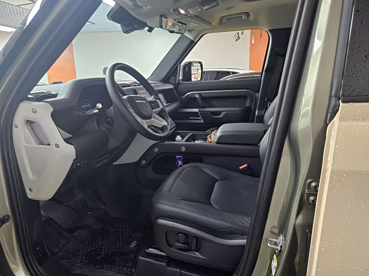 Фото 4 - Land Rover Defender