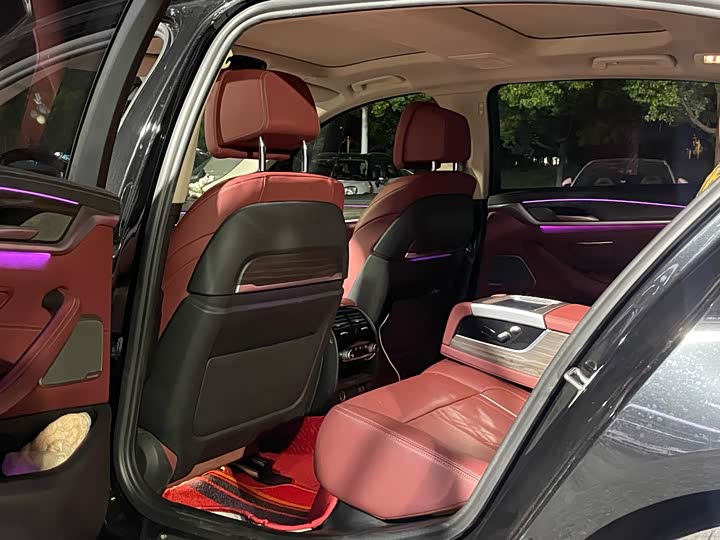 Фото 8 - BMW 5 Series