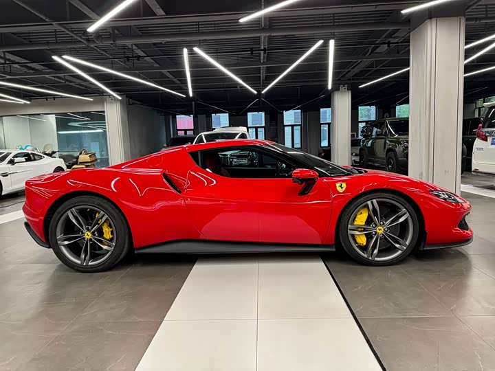 Фото 13 - Ferrari 296