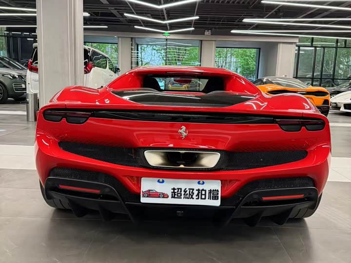 Фото 15 - Ferrari 296