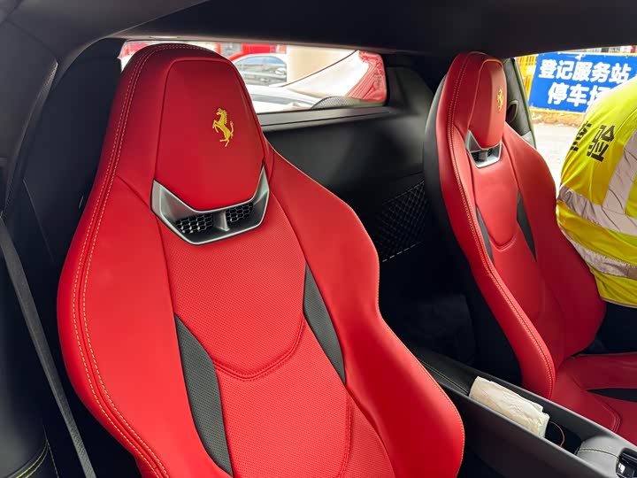 Фото 7 - Ferrari 296