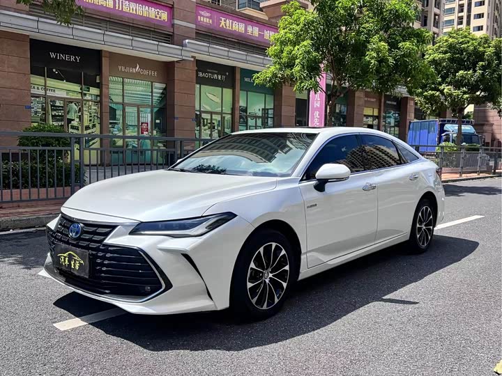 Фото 1 - Toyota Avalon