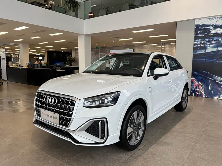 Фото 1 - Audi Q2L