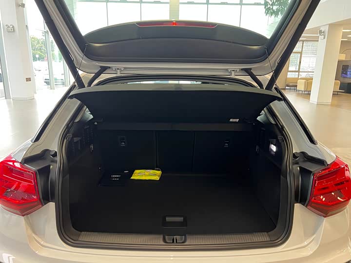 Фото 12 - Audi Q2L