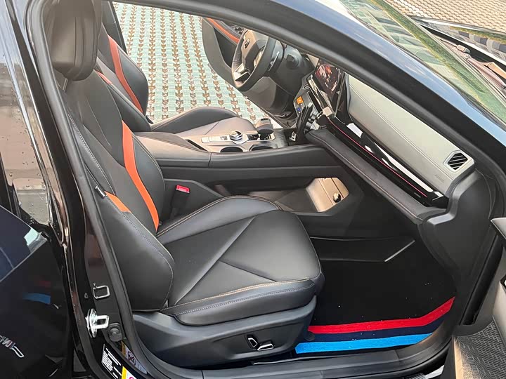 Фото 10 - Changan UNI-V