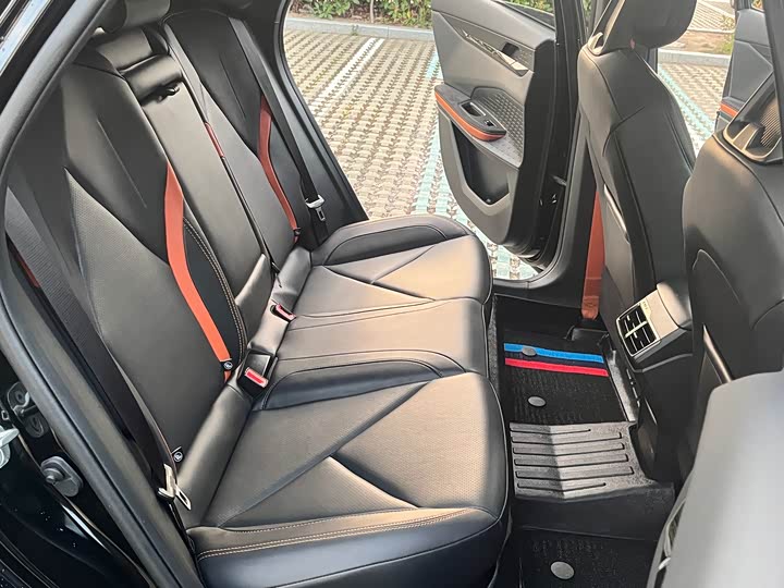 Фото 14 - Changan UNI-V