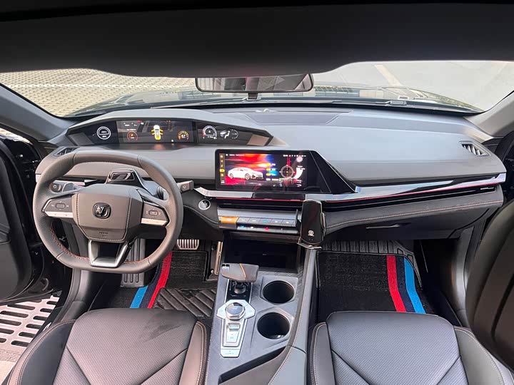 Фото 15 - Changan UNI-V