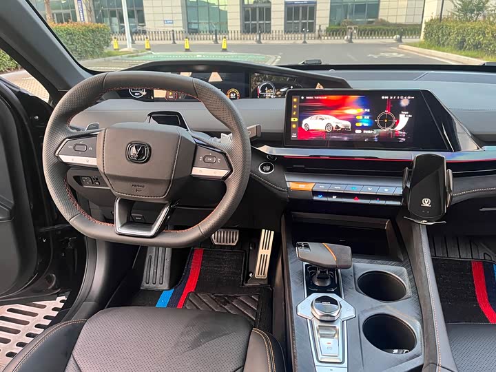 Фото 18 - Changan UNI-V