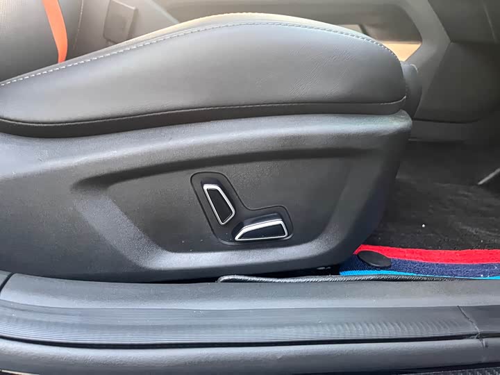 Фото 20 - Changan UNI-V