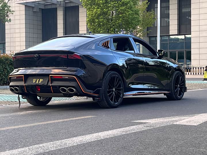 Фото 4 - Changan UNI-V