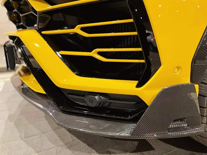 Фото 7 - Lamborghini Urus