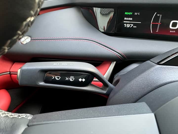 Фото 19 - Xiaomi SU7