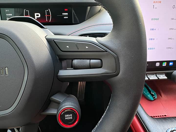 Фото 22 - Xiaomi SU7