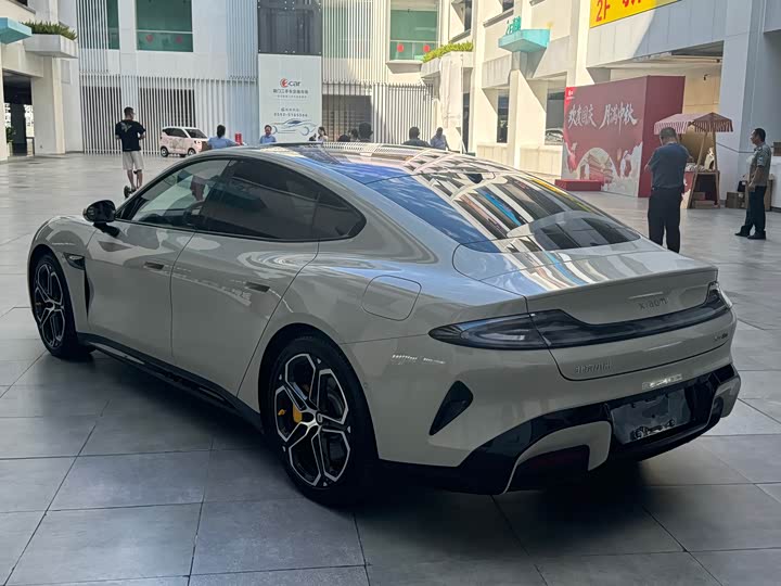 Фото 9 - Xiaomi SU7