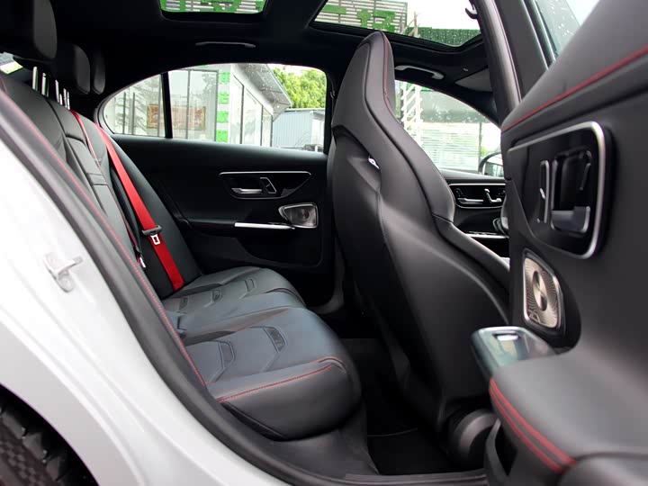 Фото 4 - Mercedes-Benz C-Class AMG Hybrid