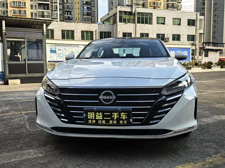 Фото 1 - Nissan Teana