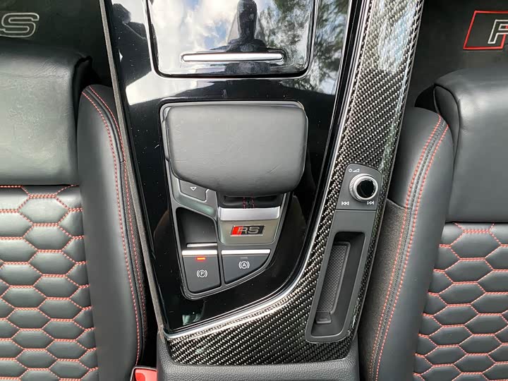 Фото 15 - Audi RS 4