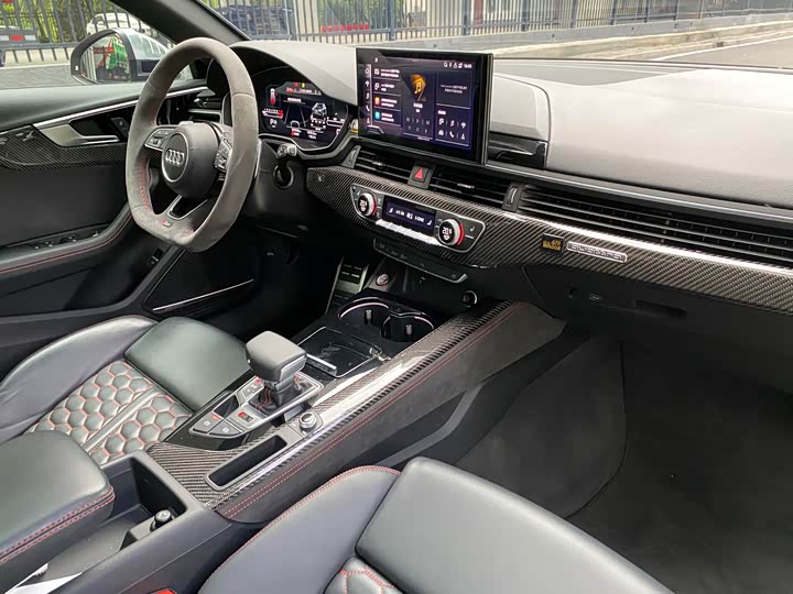 Фото 17 - Audi RS 4