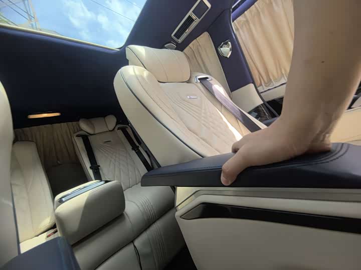 Фото 10 - Mercedes-Benz Vito