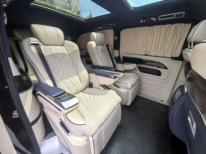 Фото 13 - Mercedes-Benz Vito