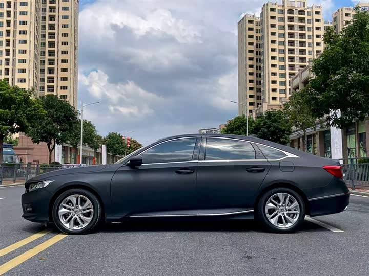 Фото 10 - Honda Accord