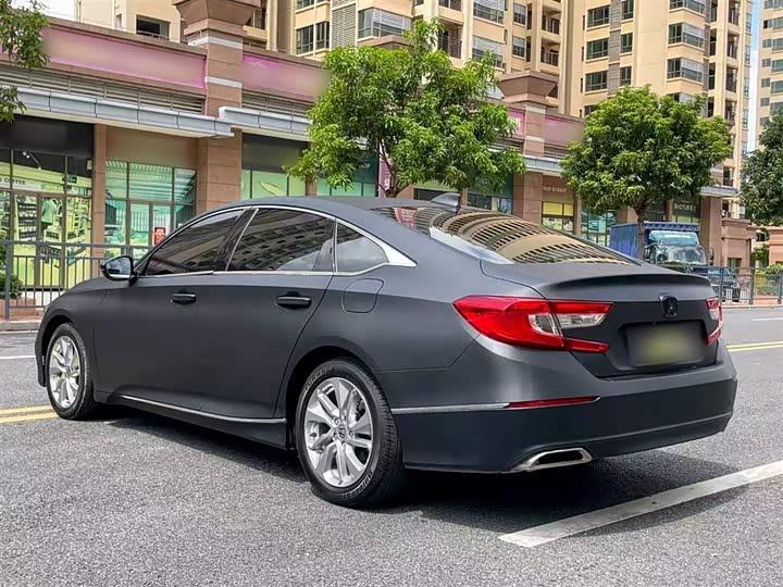 Фото 13 - Honda Accord