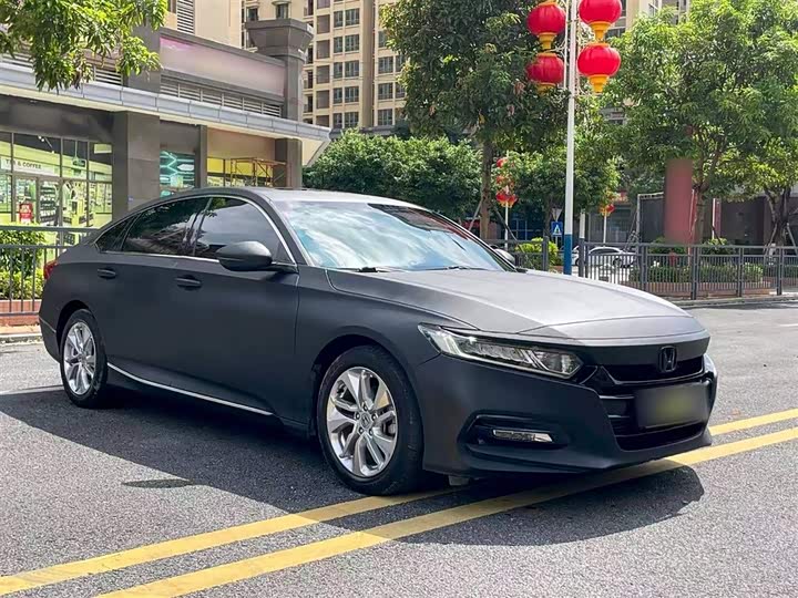 Фото 8 - Honda Accord